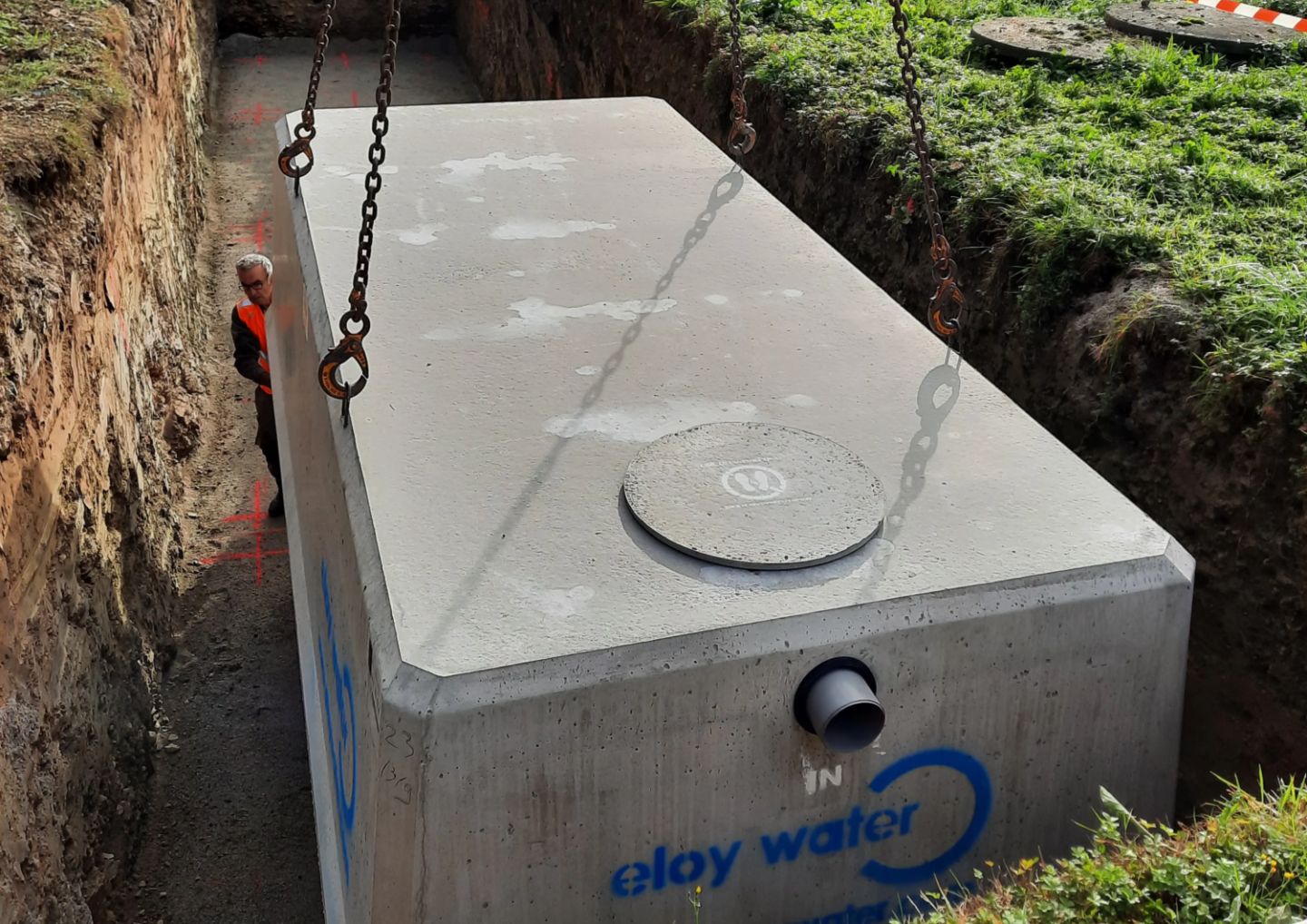 cuve d'eloy water mise en fouille