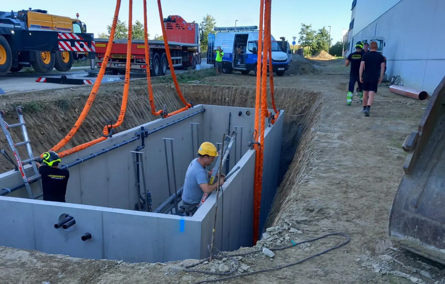 chantier pour la brasserie avec la cuve dans le sol