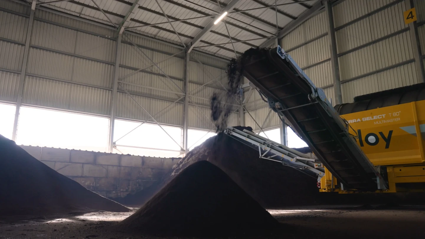 Criblage industriel du xylit pour standardiser le média filtrant des filtres compacts x-perco®