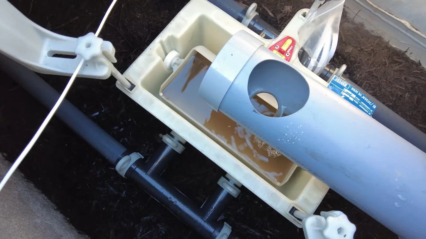 Système de distribution aquacan dans un filtre compact x-perco®