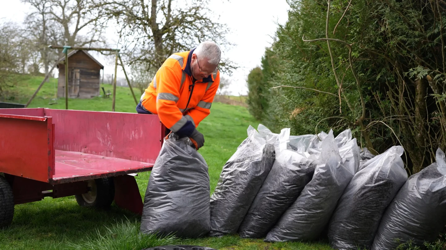 Sacs de xylit neuf pour le renouvellement du média filtrant d’un filtre compact d’assainissement